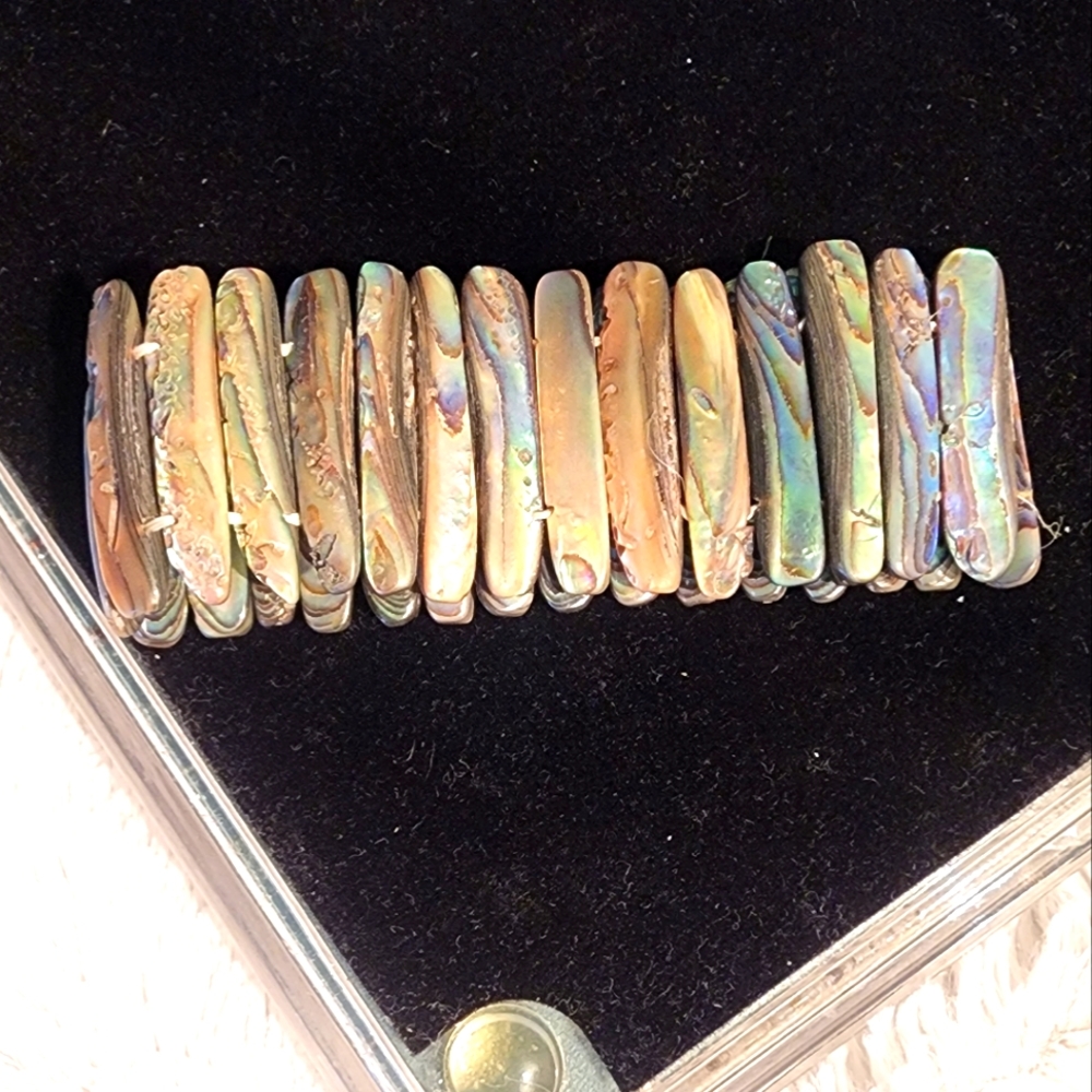 Abalone Shell Bracelet - Picture 2 of 4
